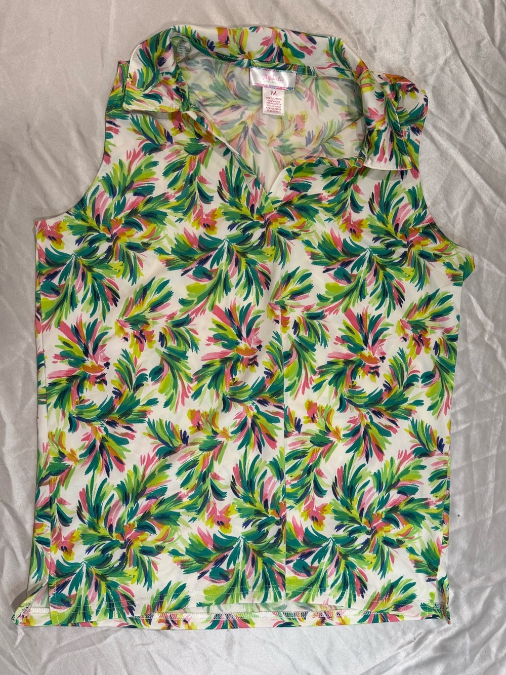 Sleeveless Floral-Brush Print Camisole in White and Green